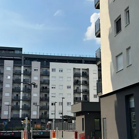 Park Novi Apartmani Novi Sad Exterior photo