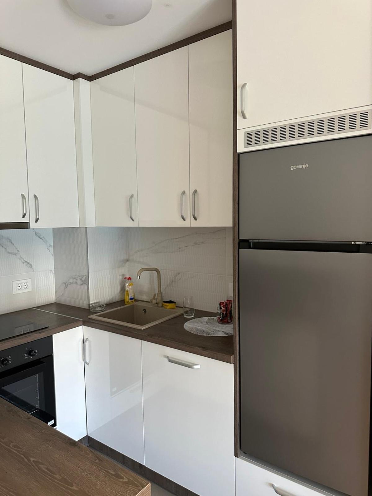Park Novi Apartment *
