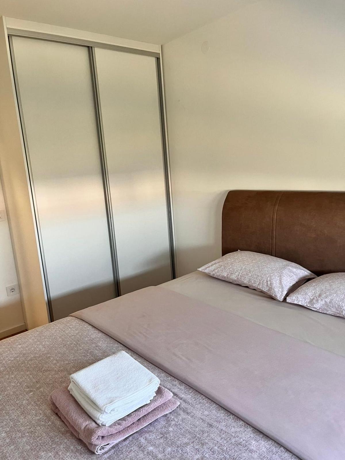 Park Novi Apartment *